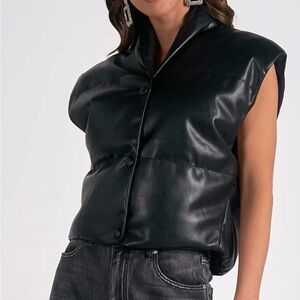 NWT Elan Skye Faux Leather Vest Oversized Collar Pocket Detail SZ Large